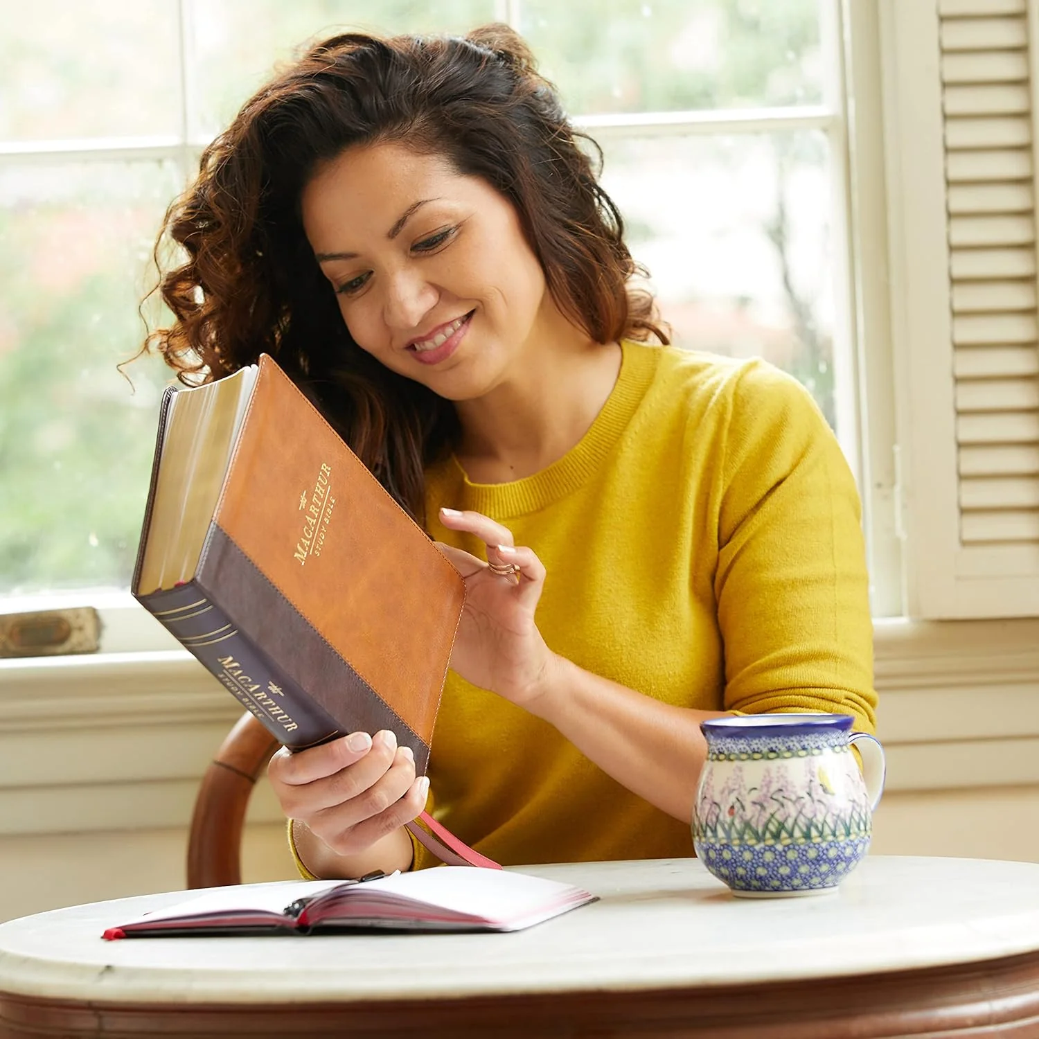 NKJV, MacArthur Study Bible, 2nd Edition, Leathersoft, Brown, Comfort Print: Unleashing God's Truth One Verse at a Time Imitation Leather - Image 4