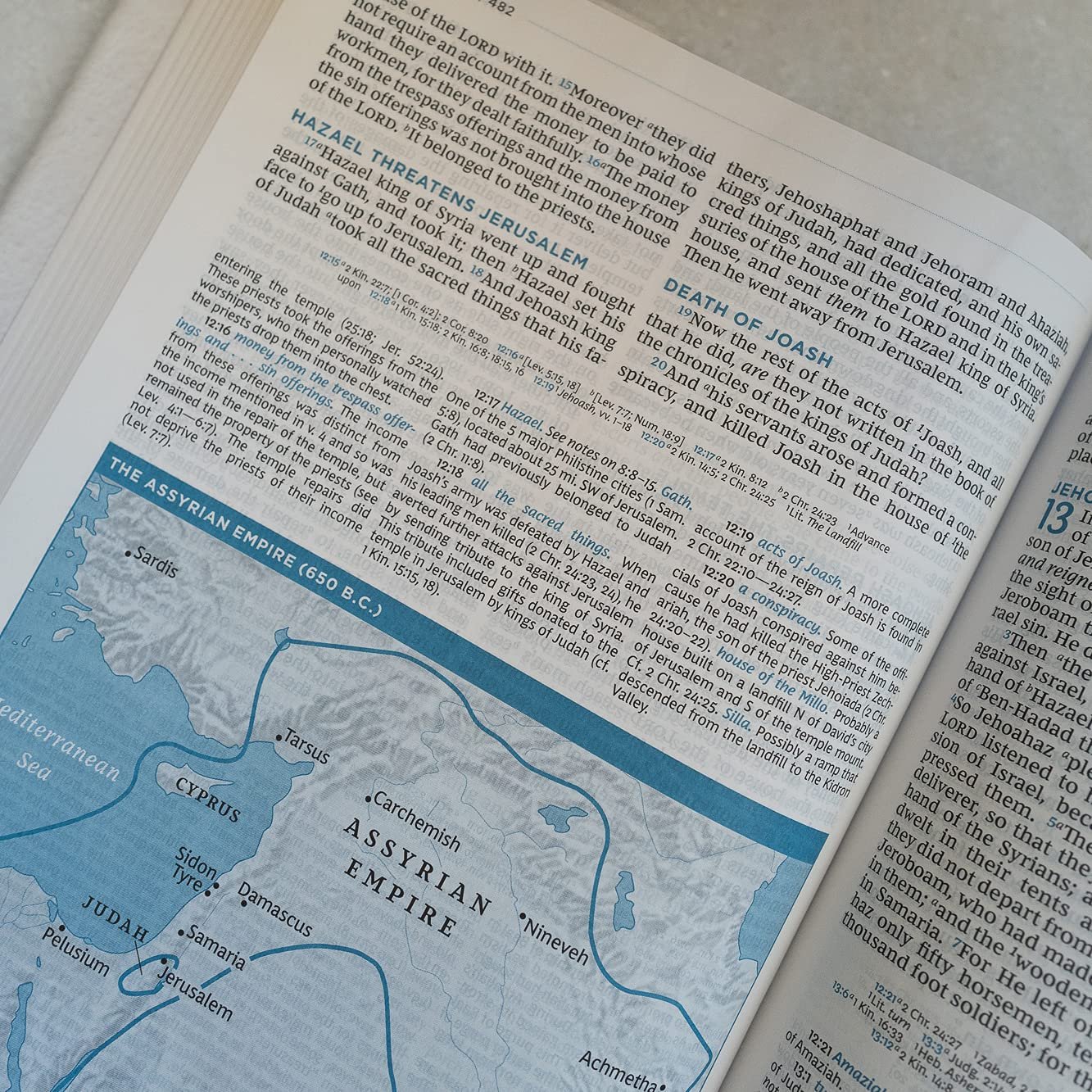 NKJV, MacArthur Study Bible, 2nd Edition, Leathersoft, Brown, Comfort Print: Unleashing God's Truth One Verse at a Time Imitation Leather - Image 2