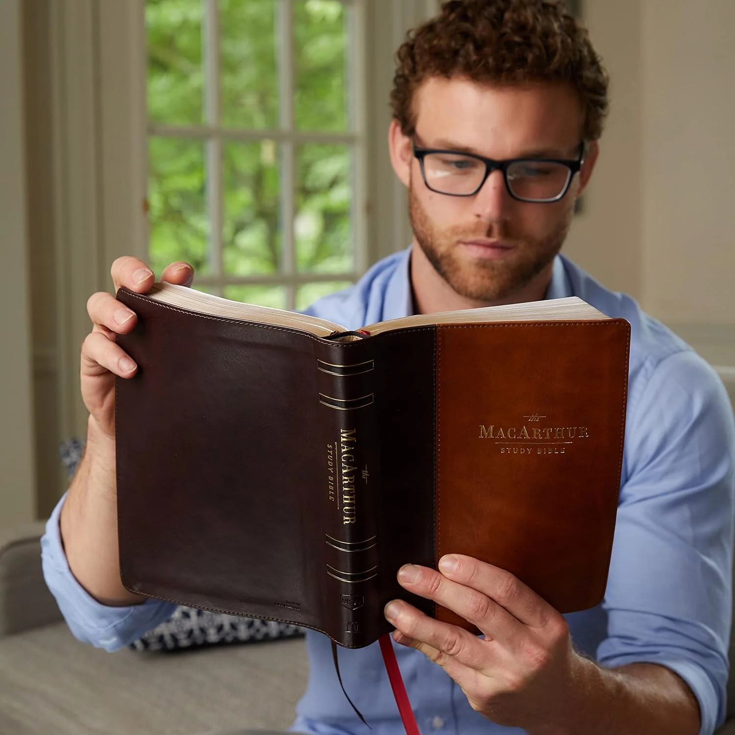 NKJV, MacArthur Study Bible, 2nd Edition, Leathersoft, Brown, Comfort Print: Unleashing God's Truth One Verse at a Time Imitation Leather - Image 3